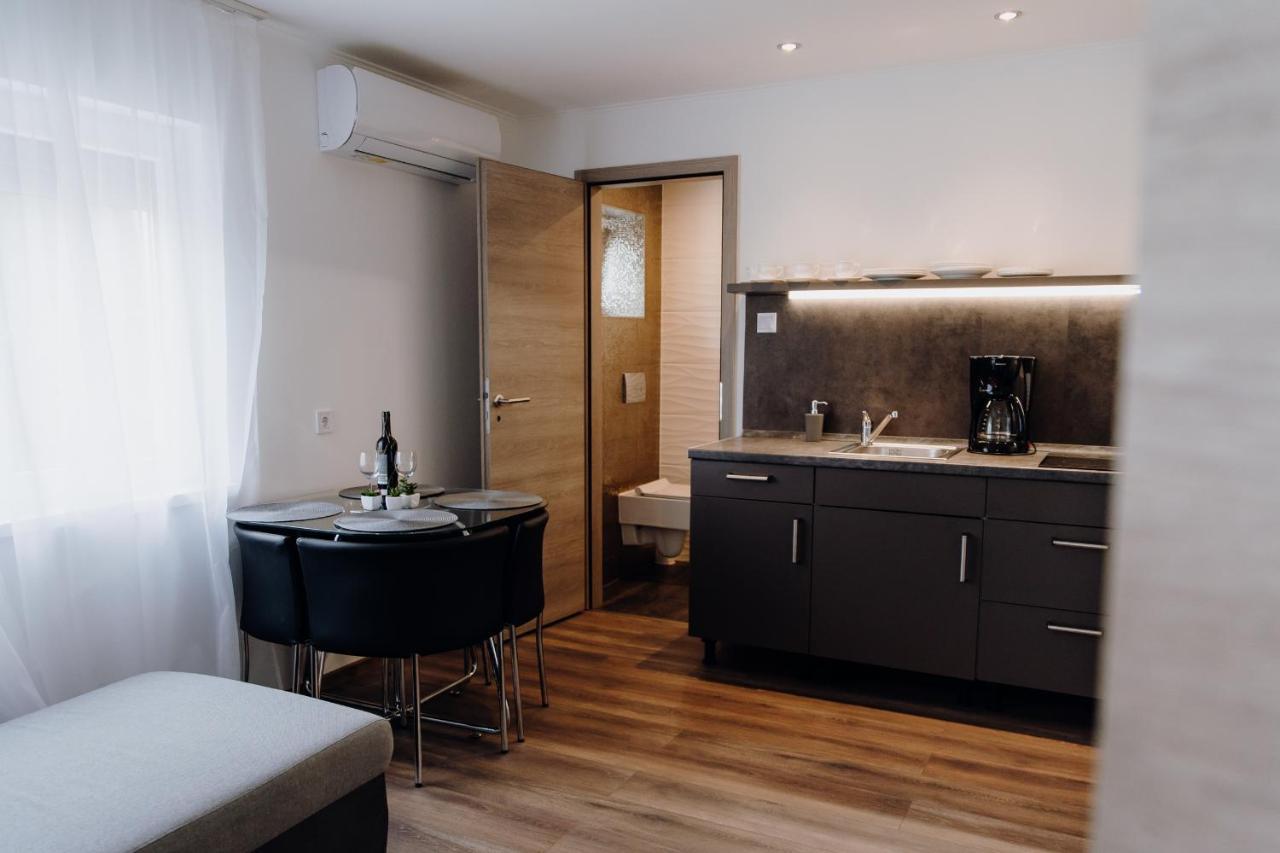 Nyirfa Apartman Vonyarcvashegy Ngoại thất bức ảnh